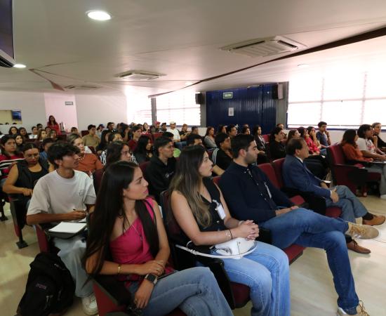 Liderarse a uno mismo para liderar a los demás: conferencia de Fernando Muñoz Herrera
